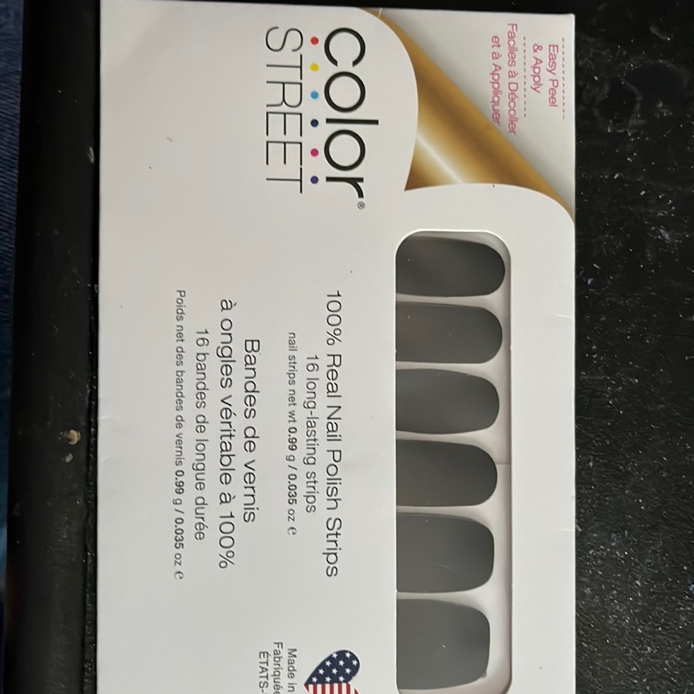 Color Street nail polish strips